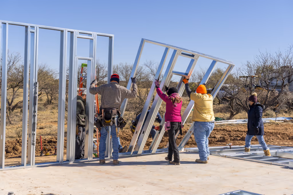 Why are DIY Home Kits made from metal popular?