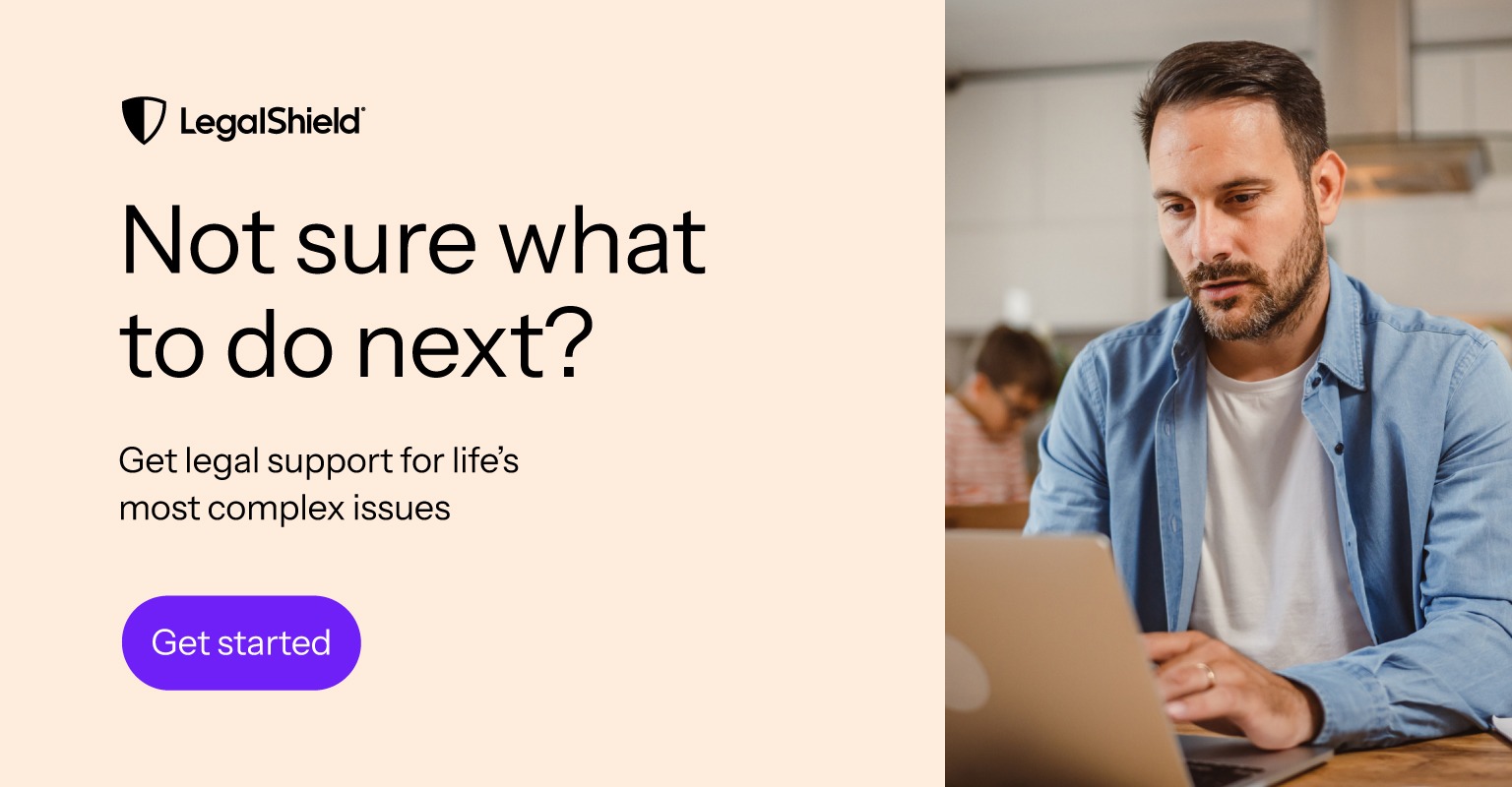 A man on his computer learning about LegalShield's family law options.