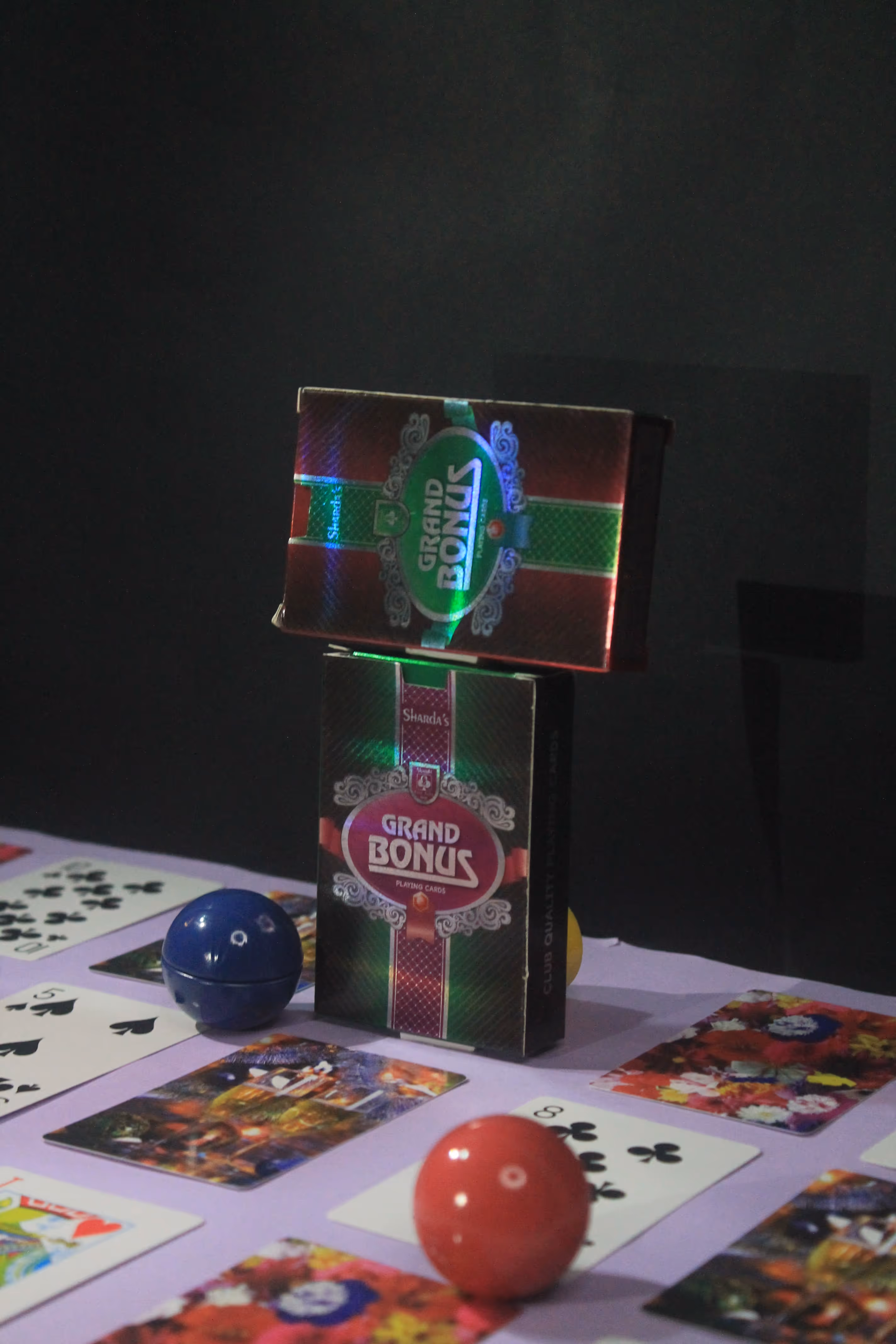 Premium World Bonus playing cards.