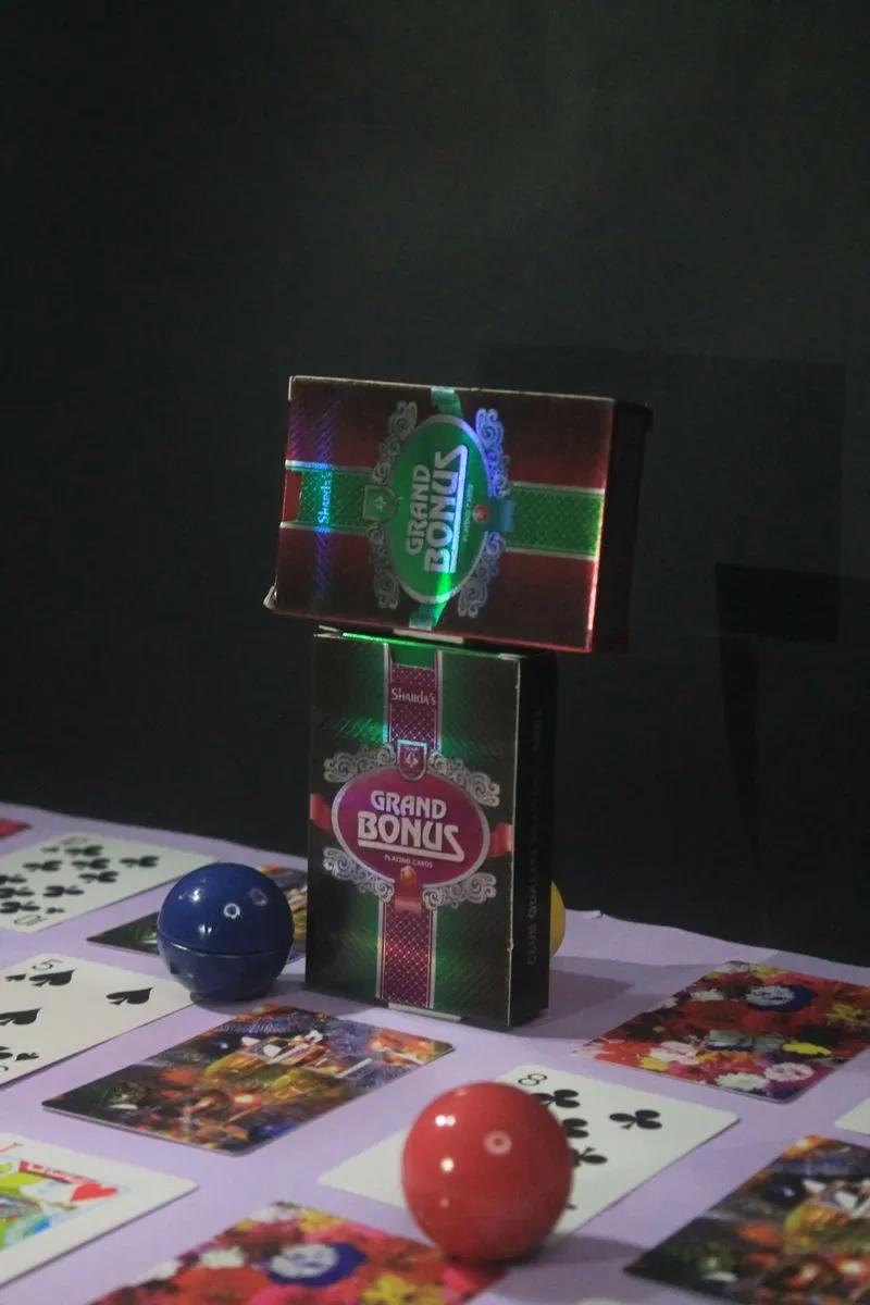 Premium World Bonus playing cards.