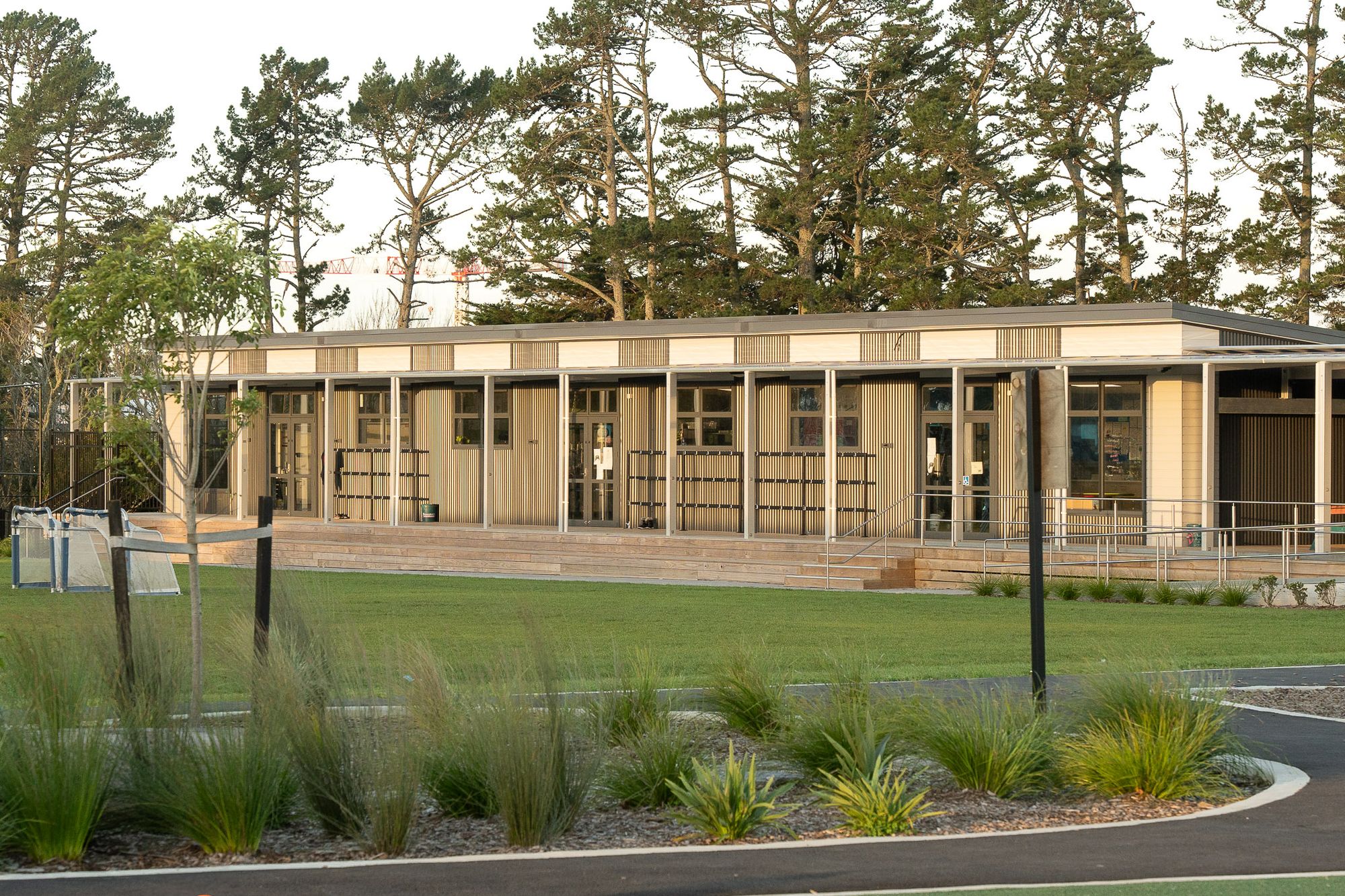 Modular service image