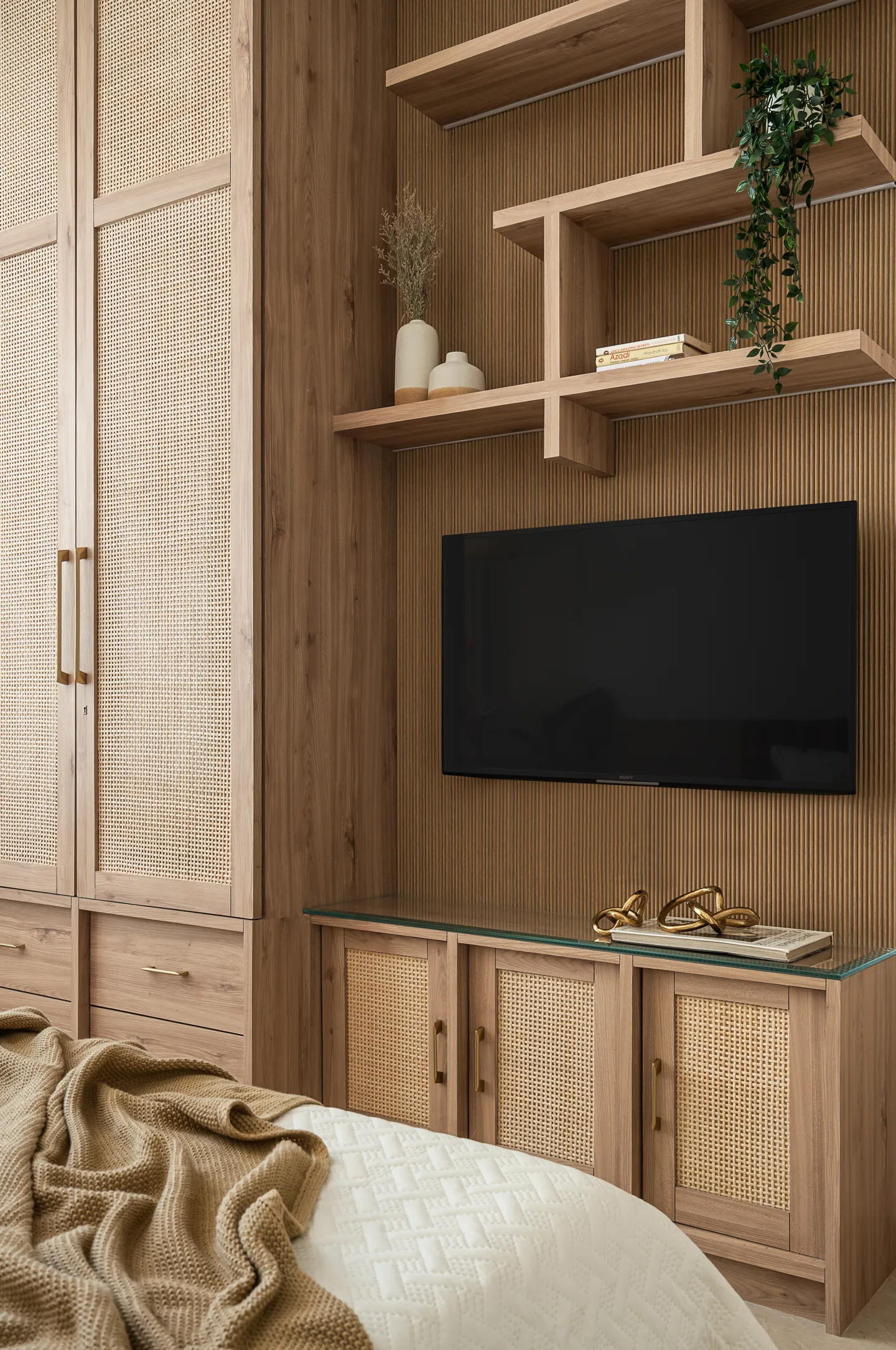 A seamless fusion of style and comfort