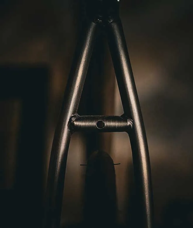 dettaglio vernice speciale effetto ottone bronzato  per design