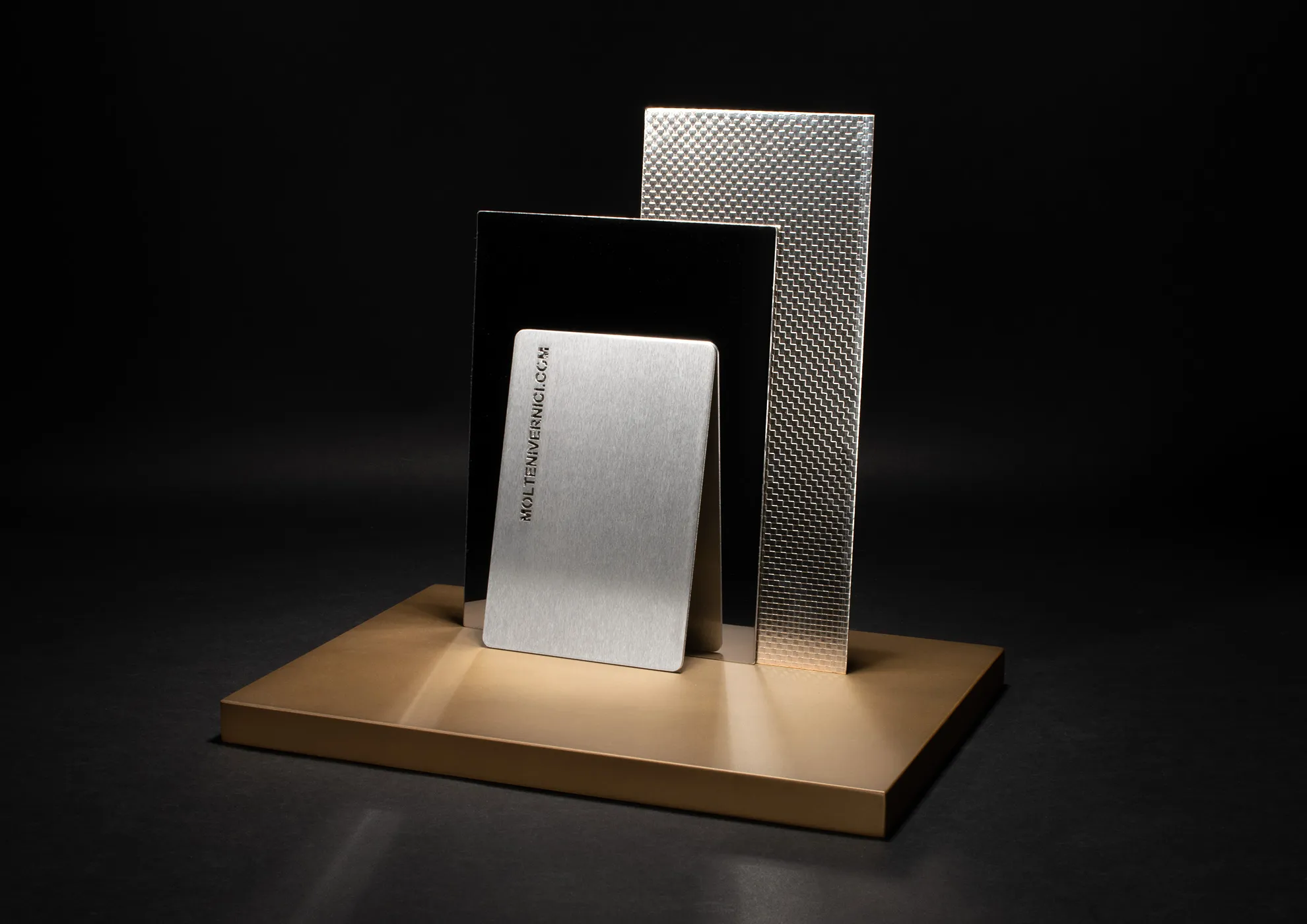 Glänzendere 2K-Zweikomponente Vormetallisierungsprimer Mittel-Solid, 90 Gloss, mit sehr hoher Haftung auf Metallen.