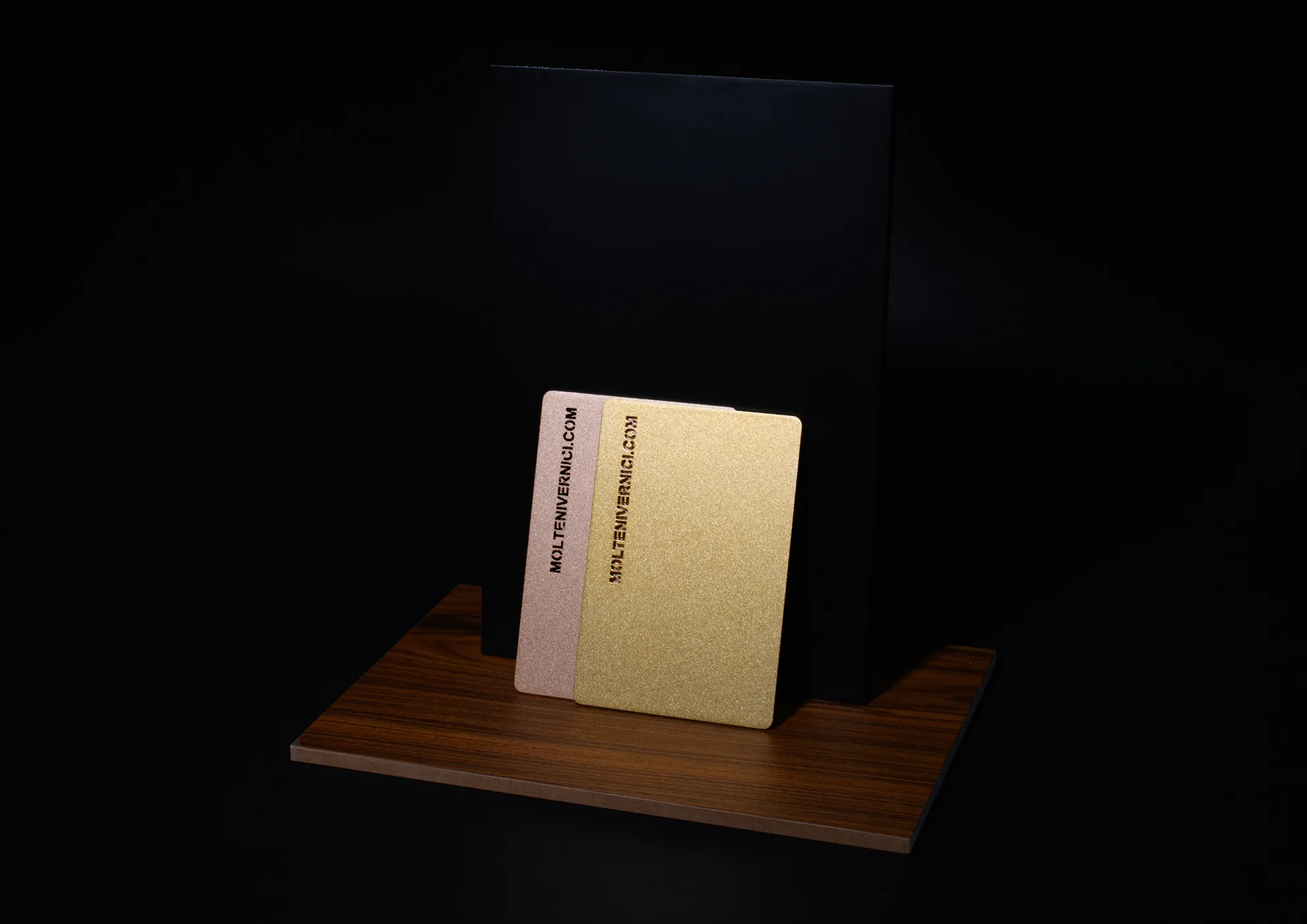 Los acabados de la serie Diamond™ permite conferir a la superficie tratada el aspecto táctil y visivo arenado y precioso de las joyerías más exclusivas.