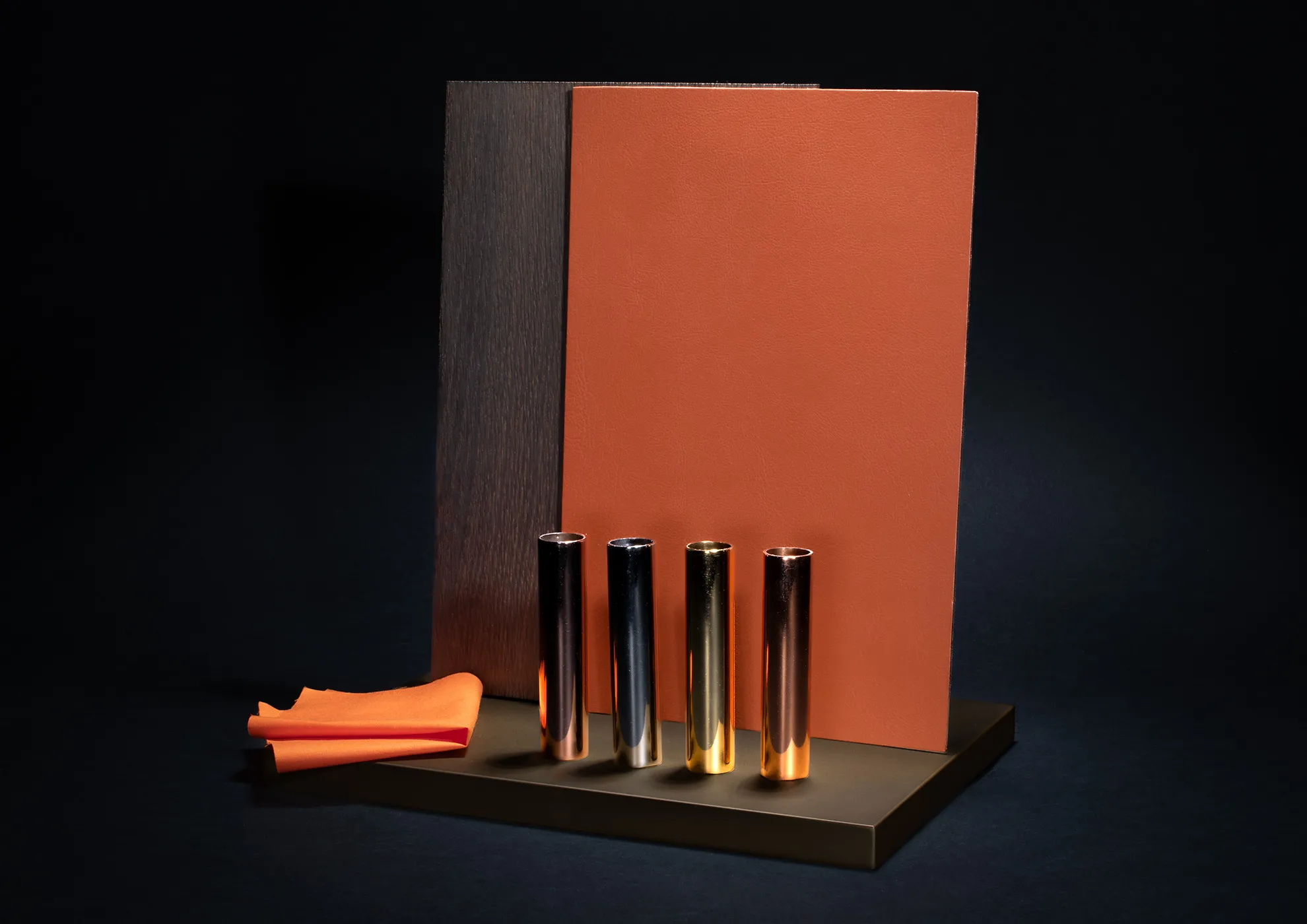 Pinturas Efecto Galvánico disponibles en los colores clásicos de oro y negro níquel pasando por los tonos de bronce y cobre.