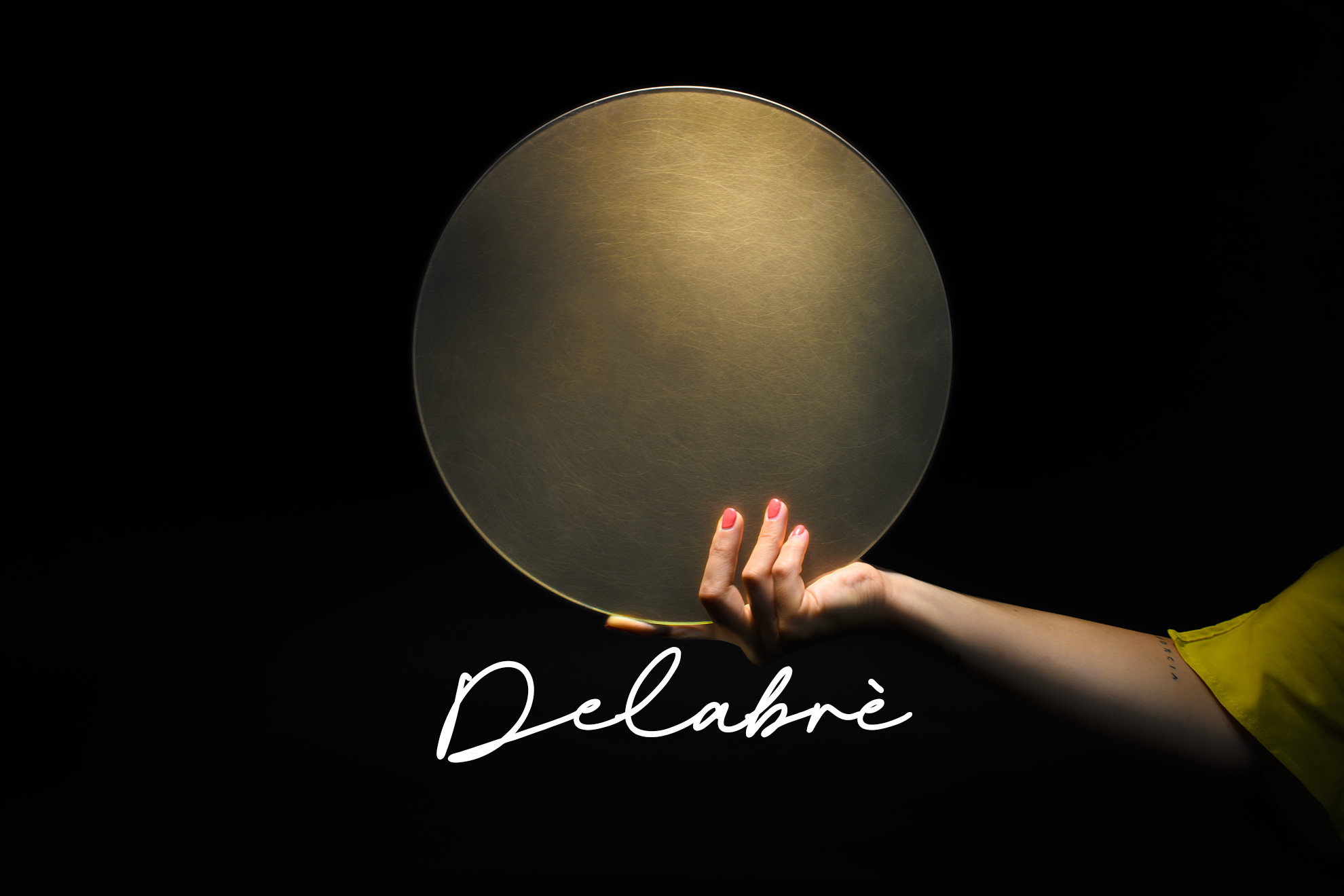 Miroir Delabré MOLTENI-VERNICI avec finitions élégantes et design contemporain