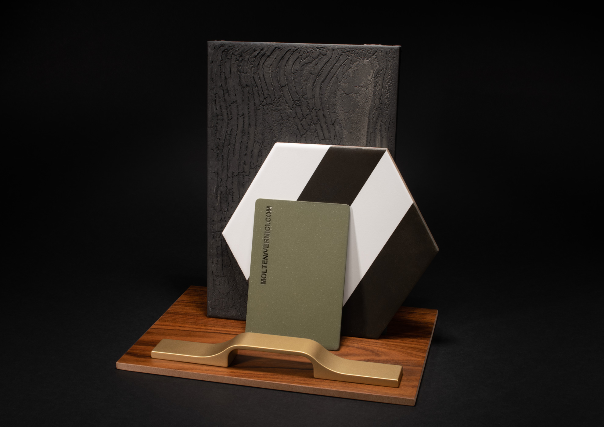 MOLTENI-VERNICI Farbmuster mit geometrischem Design und effekt lack Oberfläche