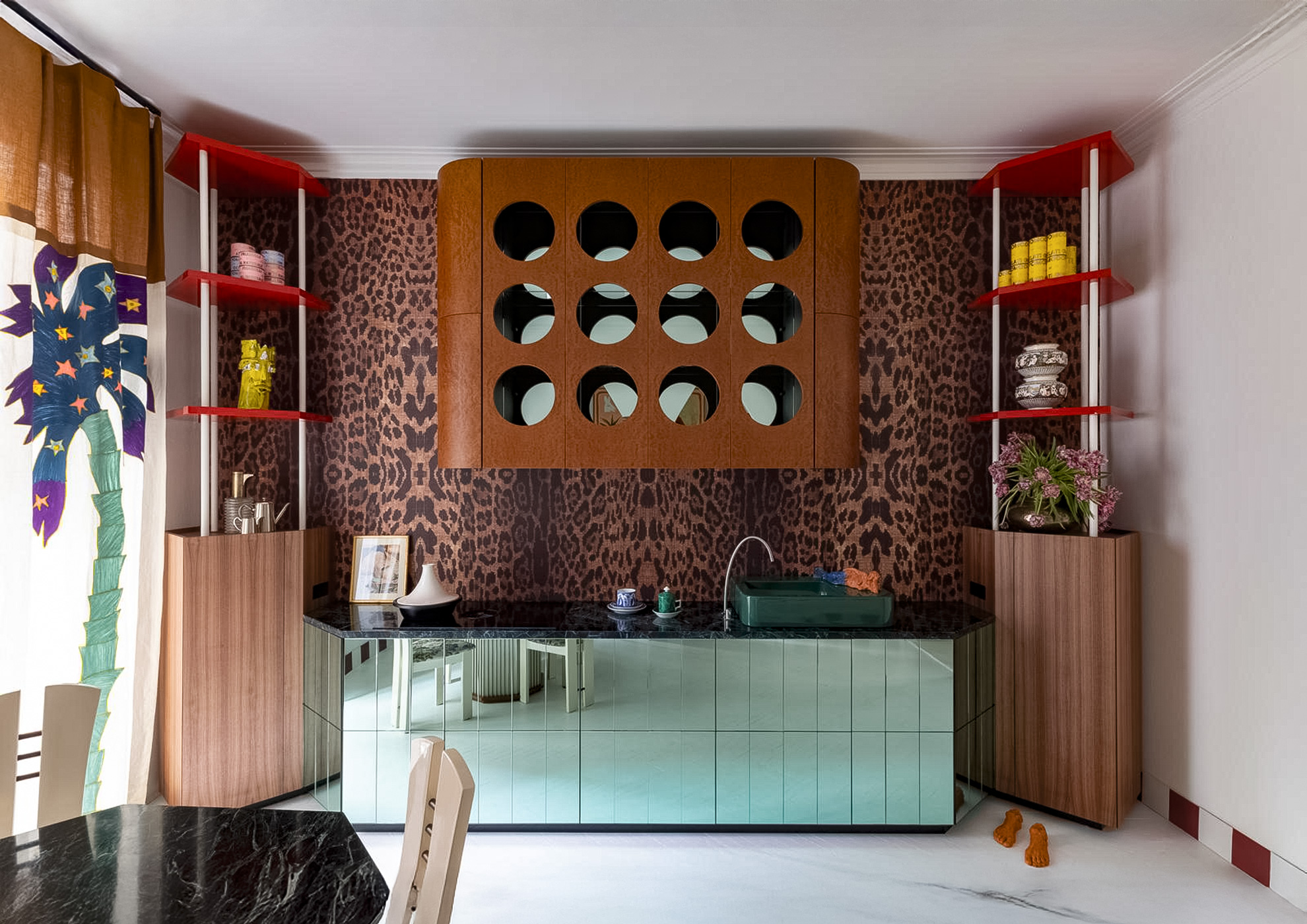Cuisine moderne MOLTENI-VERNICI avec finitions spéciales, motif léopard audacieux