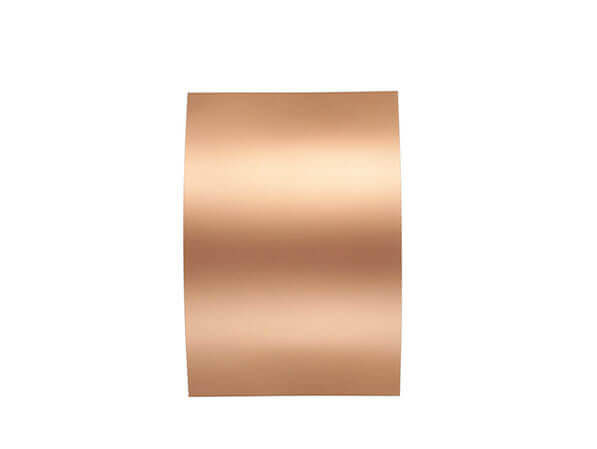 MOLTENI-VERNICI Spezialfarben: Glatte Bronze-Metallic-Farbprobe mit sanften Verlauf