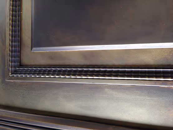 Pintura con efecto metalizado de Molteni-Vernici en marco elegante