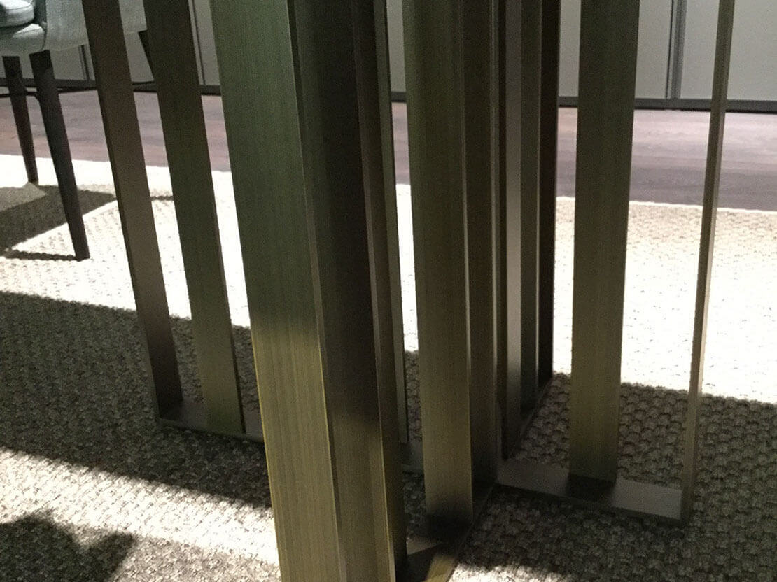 Finitions premium MOLTENI-VERNICI : peintures aux tons verts élégants