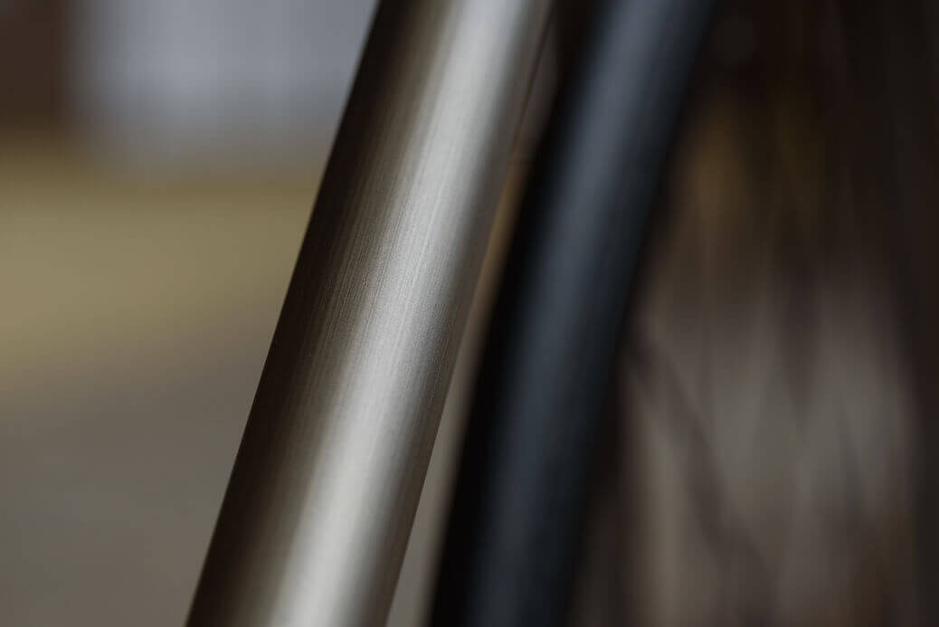 MOLTENI-VERNICI : finitions premium professionali, surface métallique élégante