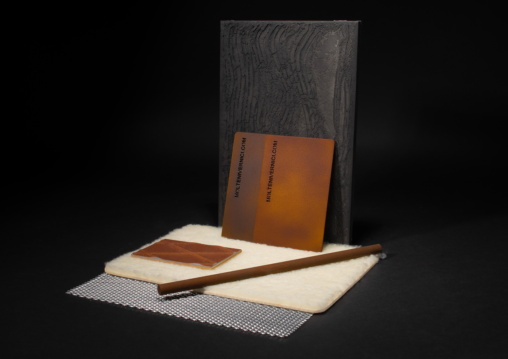 Échantillons spéciaux de peintures MOLTENI-VERNICI sur différentes surfaces