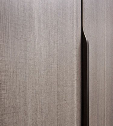 Détail spécial de surface peinte MOLTENI-VERNICI avec finition texturée