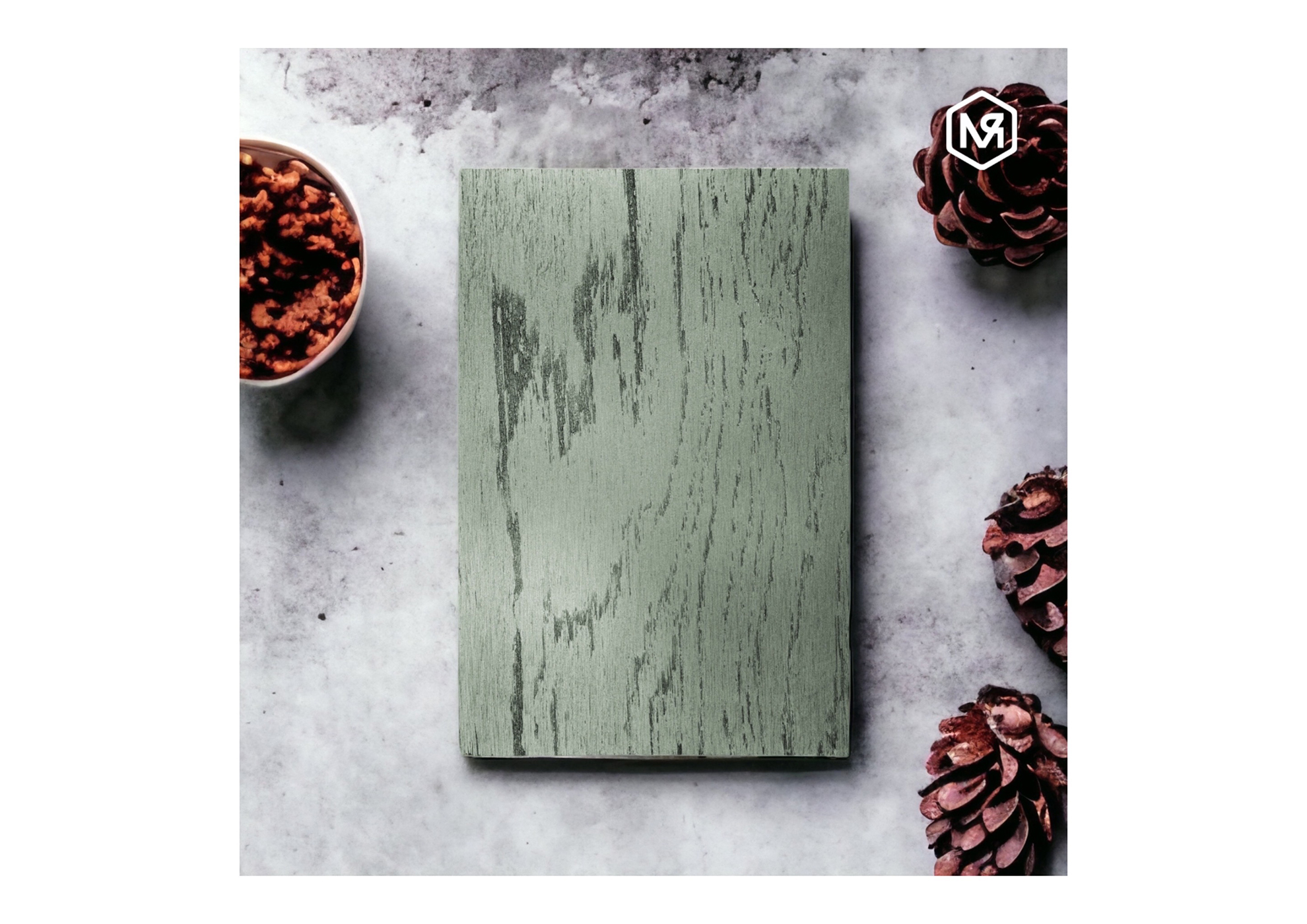 MOLTENI-VERNICI special metals paint on weathered green wood surface