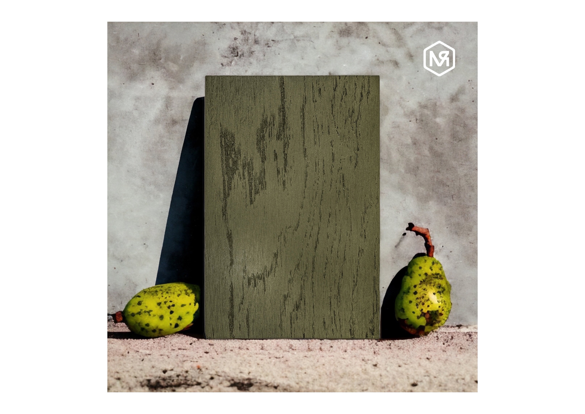 MOLTENI-VERNICI: Never-before-seen special metals paint, pears framing wooden board