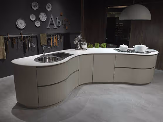 MOLTENI-VERNICI special paint effects create sleek, curved modern kitchen design