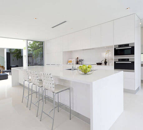 MOLTENI-VERNICI special paint effects create sleek, minimalist white kitchen design