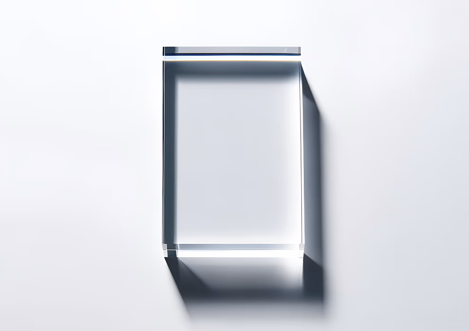 Piastra MOLTENI-VERNICI con effetto verniciatura minimal su sfondo bianco