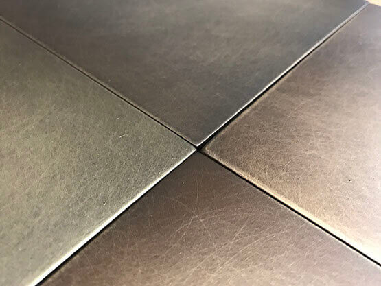 Surfaces métalliques brillantes de MOLTENI-VERNICI, peintures spéciales et raffinées