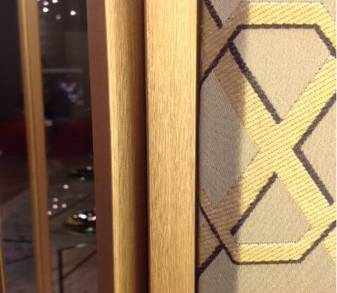 MOLTENI-VERNICI Speziallacke: Holzrahmen mit elegantem geometrischem Teppichmuster