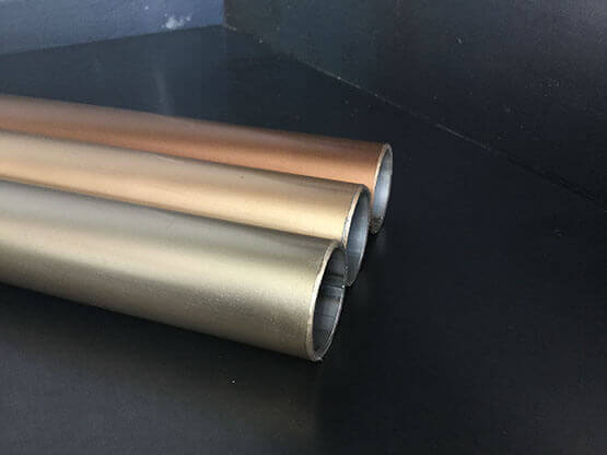 Rouleaux métalliques de peintures spéciales MOLTENI-VERNICI aux tons dorés