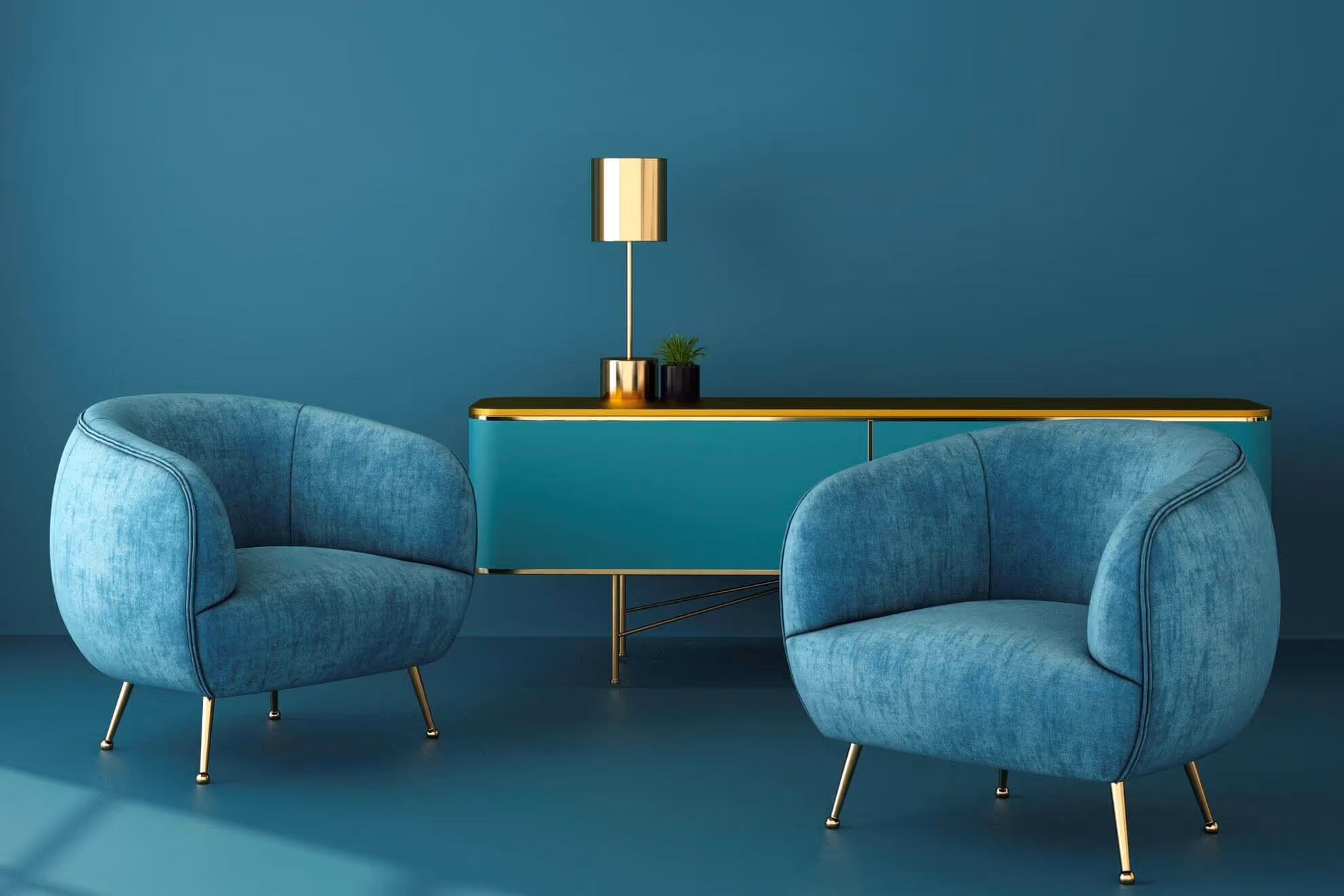Intérieur élégant MOLTENI-VERNICI, fauteuils bleus et vernis transparent doré
