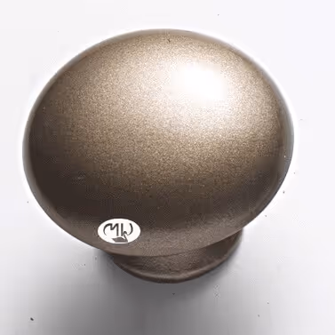 Pomo metálico con esmalte especial de Molteni-Vernici con acabado elegante
