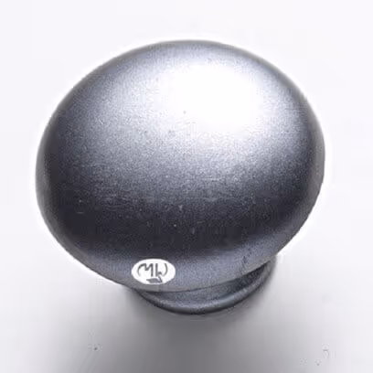 Pomo metálico plateado Molteni-Vernici con esmalte especial de acabado mate