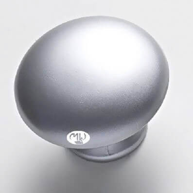 Bouton design MOLTENI-VERNICI argenté, peinture spéciale pour finition élégante