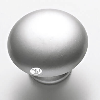 Bouton design MOLTENI-VERNICI argenté, peinture spéciale pour finition élégante