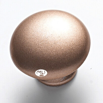 Boule dorée MOLTENI-VERNICI, peinture spéciale pour design élégant