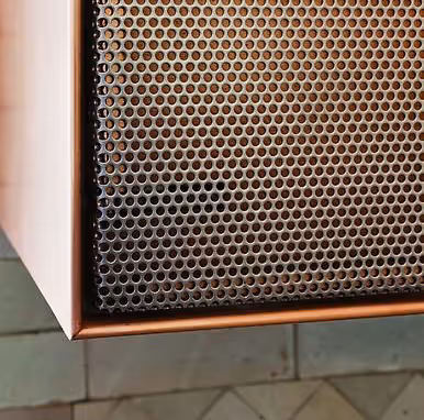 Smalto di lusso MOLTENI-VERNICI: griglia metallica con effetto a fori elegante