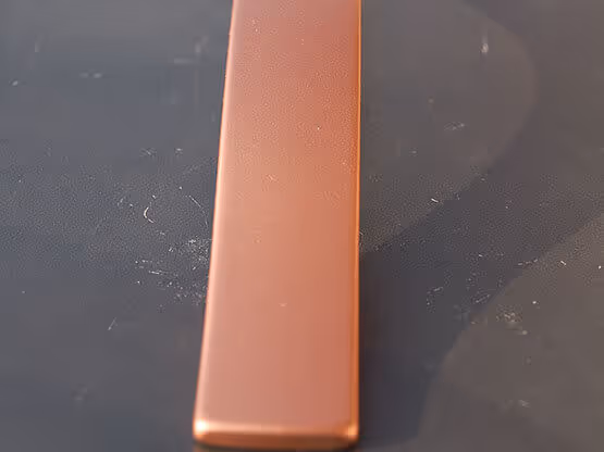 Smalto MOLTENI-VERNICI a effetto luxury: barretta metallica color rame