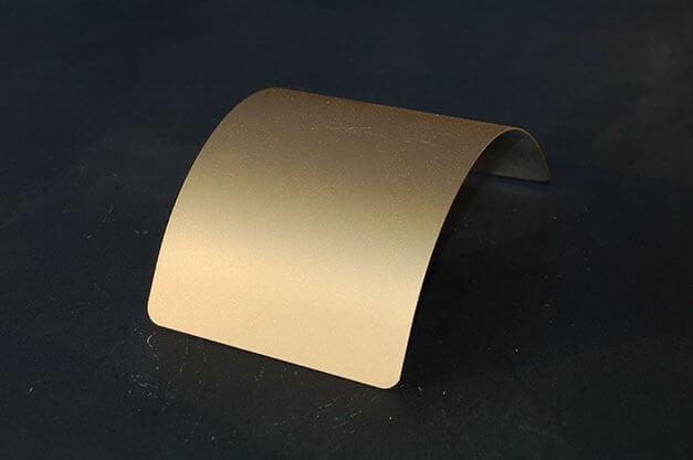 Smalto Luxury Oro, Applicazione.