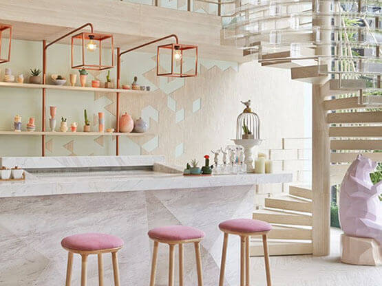 Intérieur MOLTENI-VERNICI, vernis, à, effect, avec étagères roses et tabourets