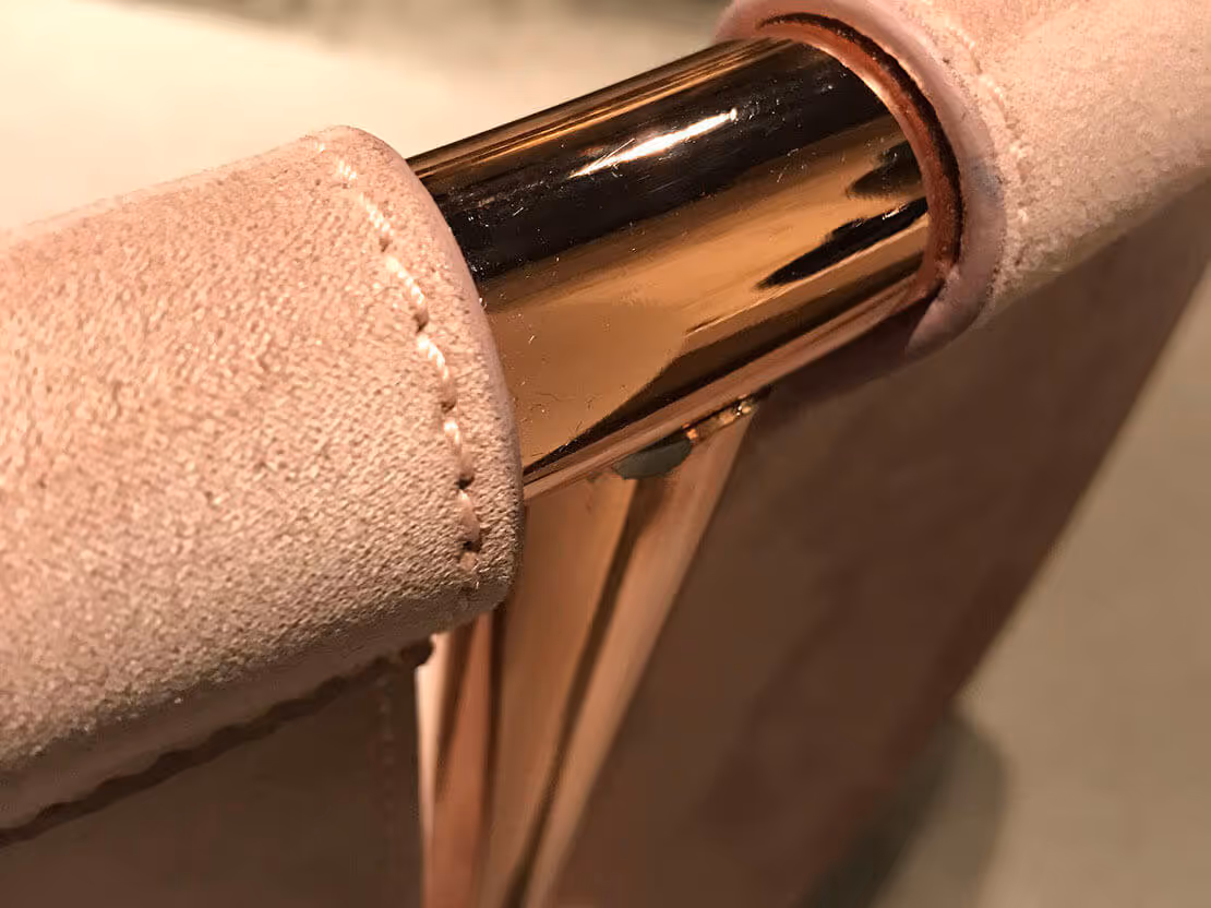 Peintures spéciales MOLTENI-VERNICI avec finition métallique élégante