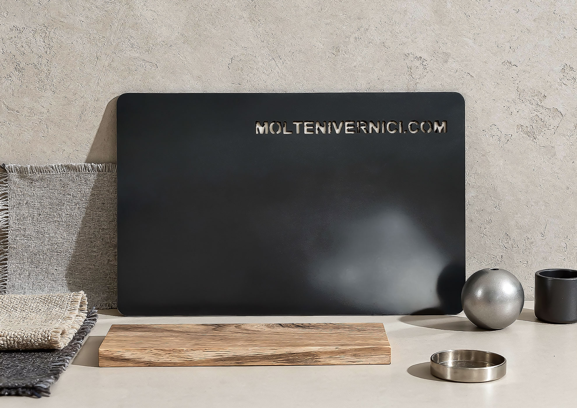 Effetto Acciaio Brunito NOIR ÉTHER™