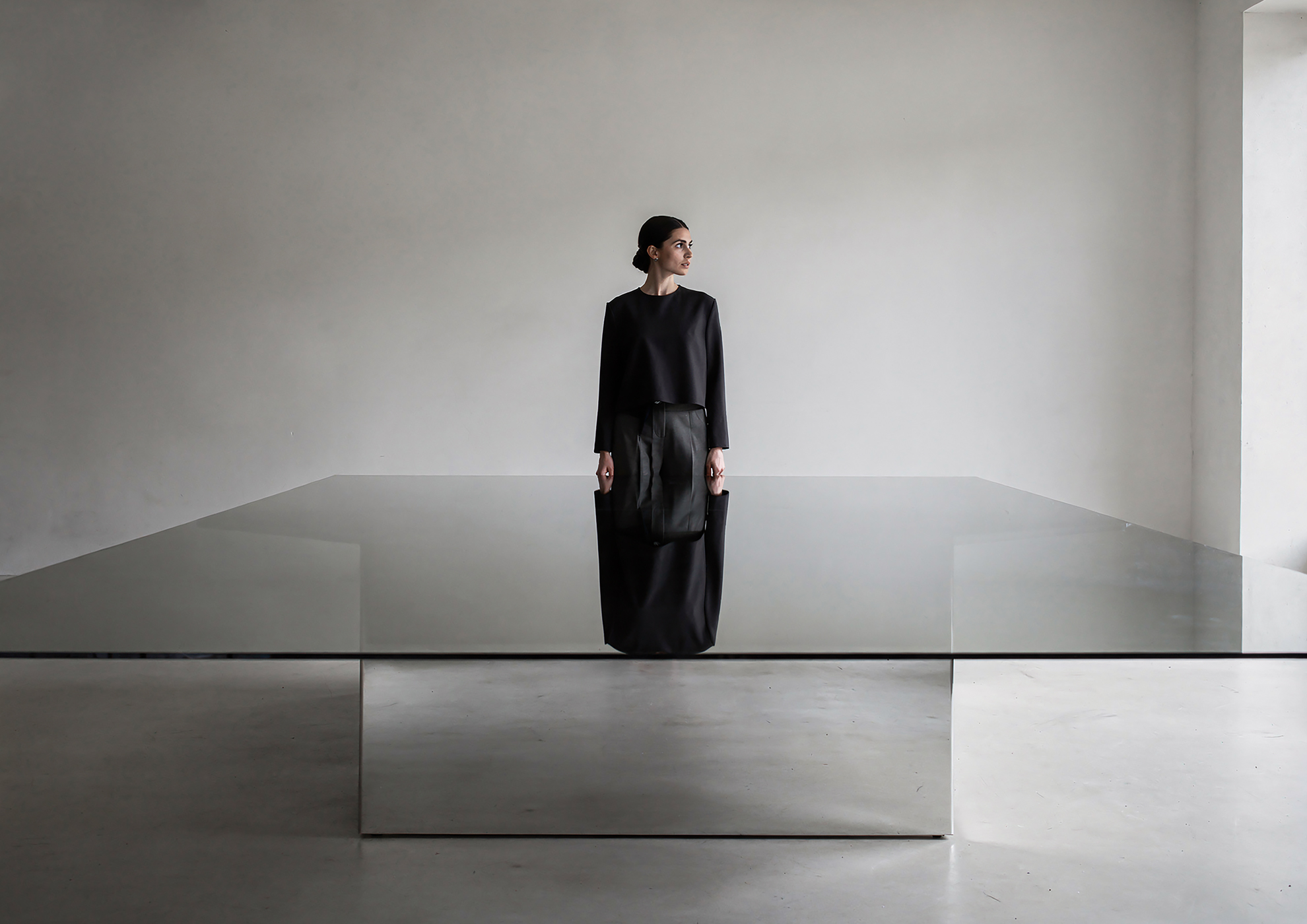 CHROME MIRROR: CUANDO EL REFLEJO SE CONVIERTE EN MATERIA