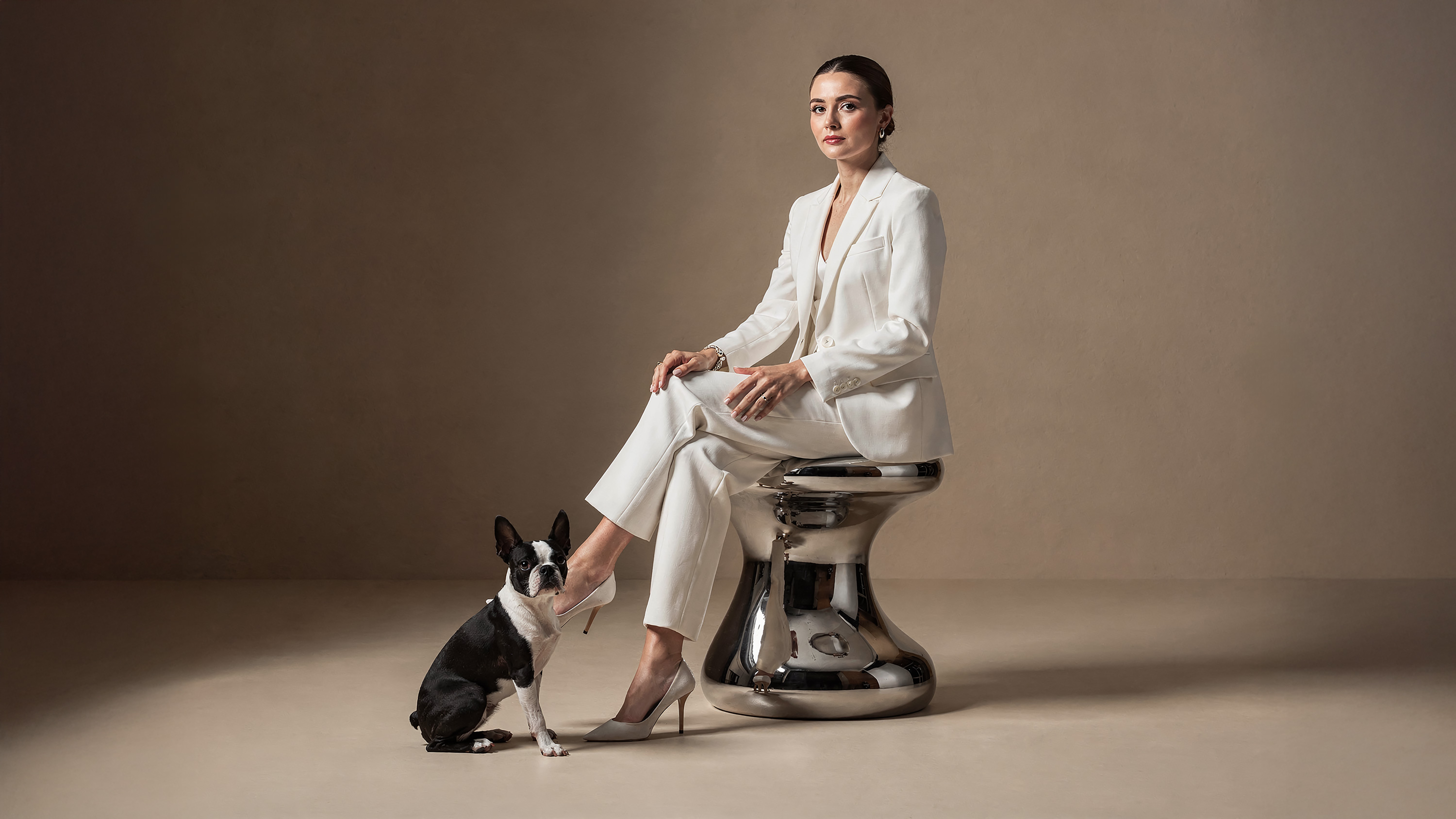 Absolute matte black finish on designer chair, ultra deep non-reflective surface coating with luxury material effect by Molteni Vernici