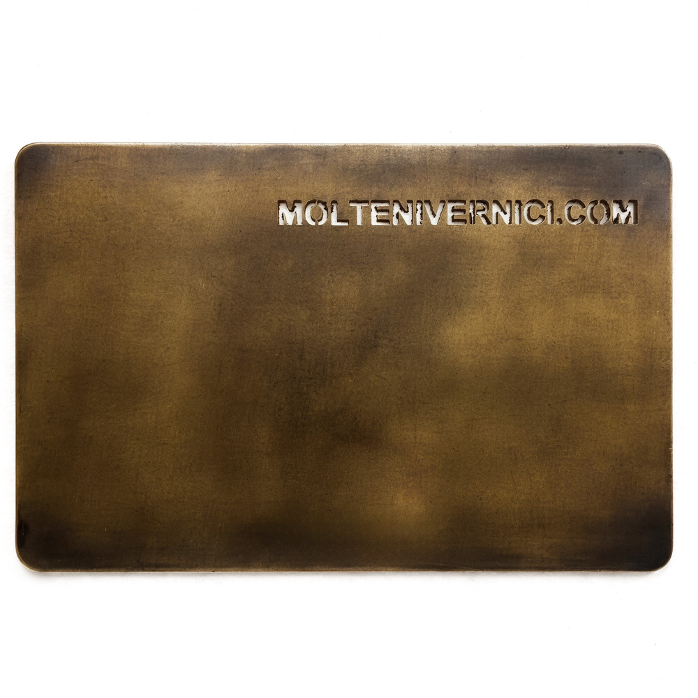 Patina Como™ bronzante per ottone effetto bronzo ossidato su superfici metalliche per interior design e architettura contemporanea