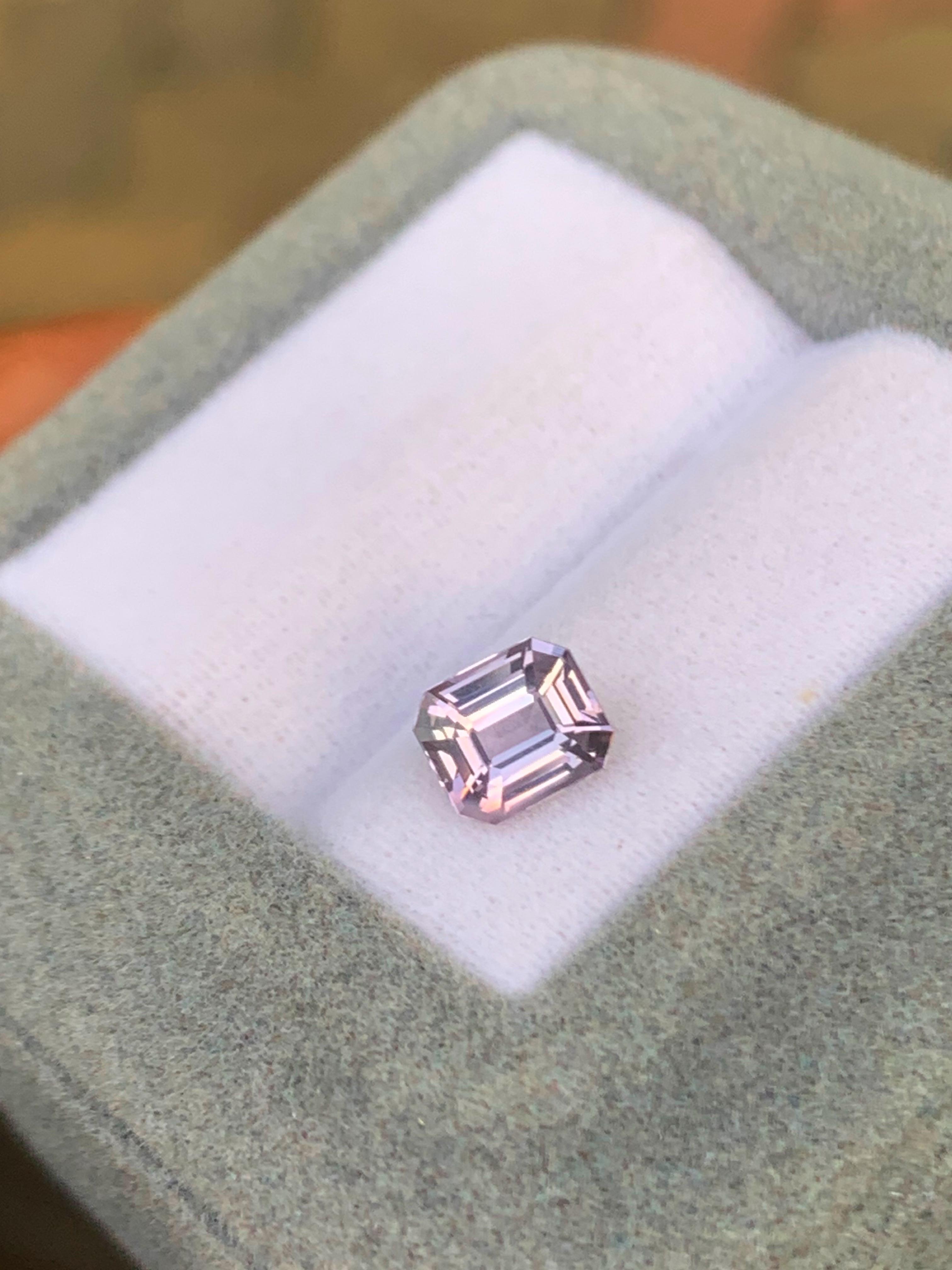 Spinelle lavande • 1,03 ct