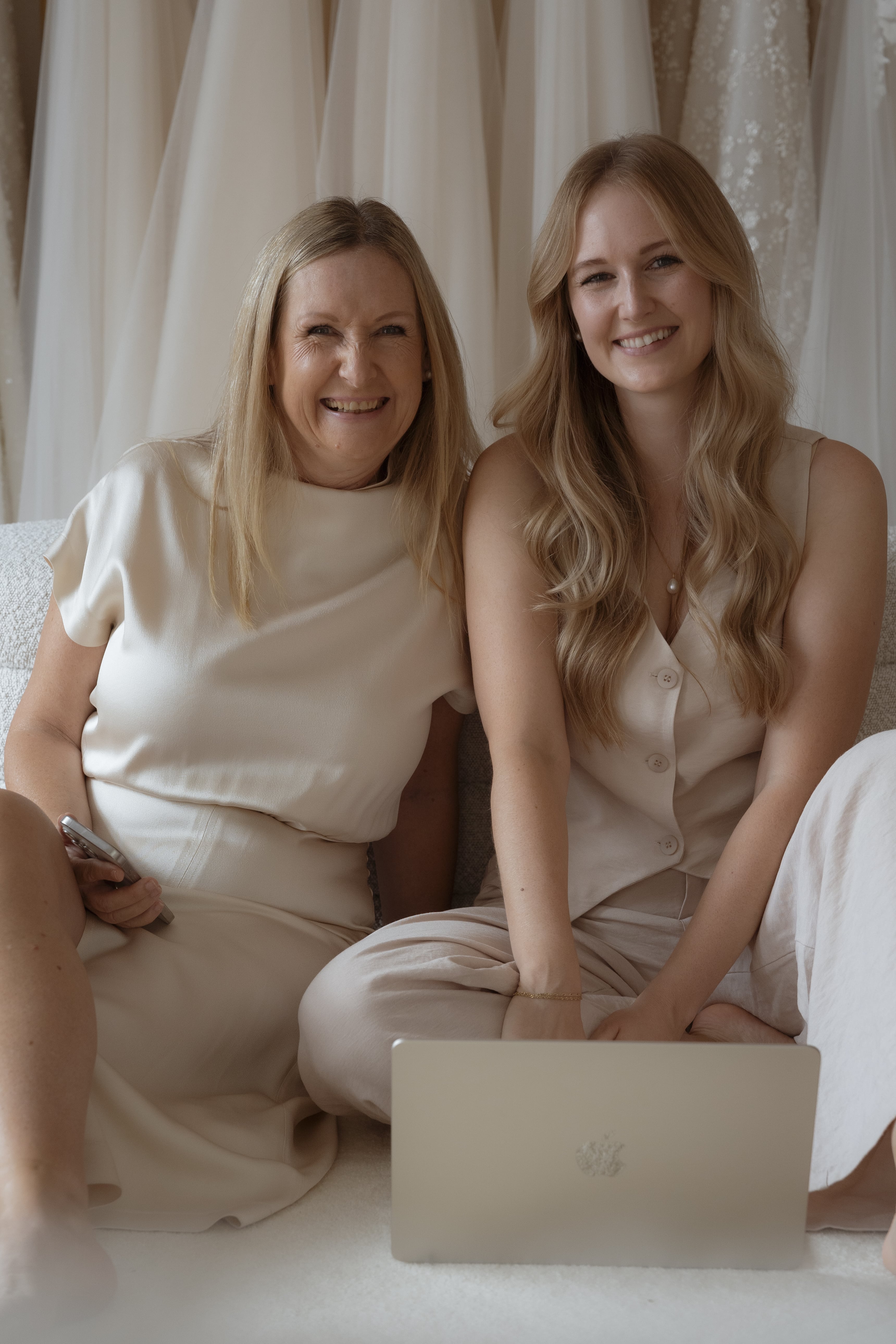 Bilder aus dem Laden von Ewig Dein Bridal Concept Boutique Gelnhausen