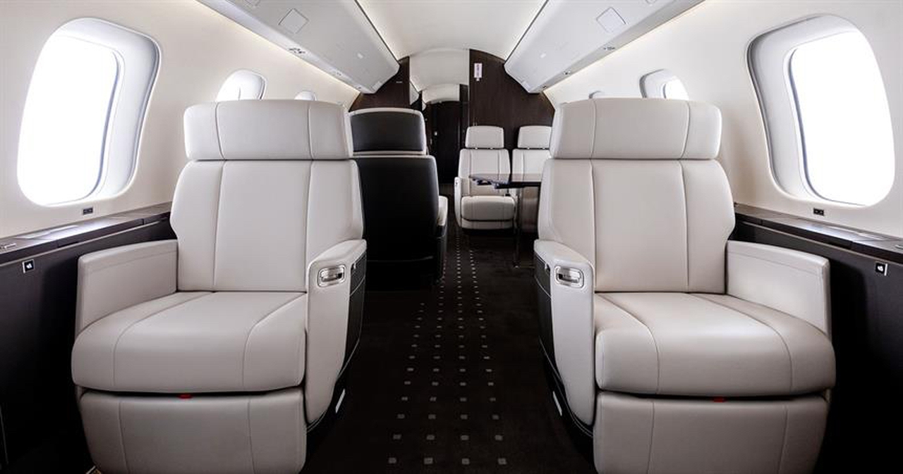 Global 8000 9H-VID, Vista Jet Limited, photo 6
