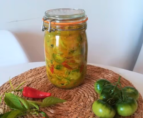 Achards lacto-fermentés de tomates vertes