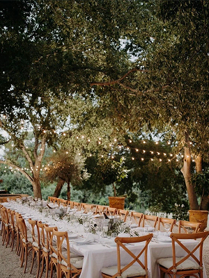 Table de mariage en extérieur
