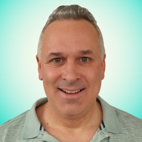 Portrait von Dominik Bierle – Einblick in seinen persönlichen Glaubensweg und seine Arbeit.