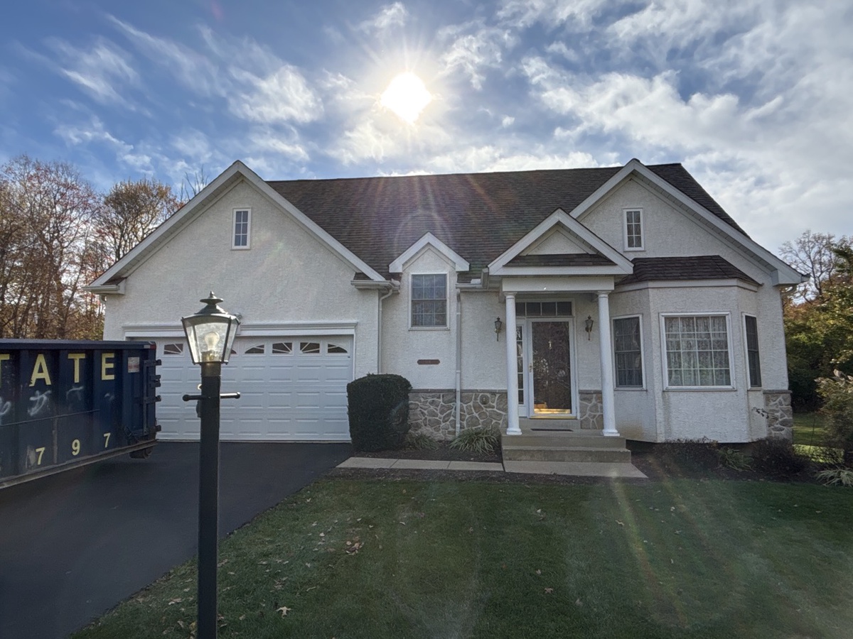 Claymont, DE area home with a new roof from Impriano Roofing & Siding