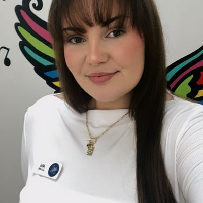 Photo of Front Desk Manager, Mia Jackson